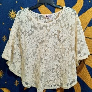 Floral See-thorugh Poncho Blouse